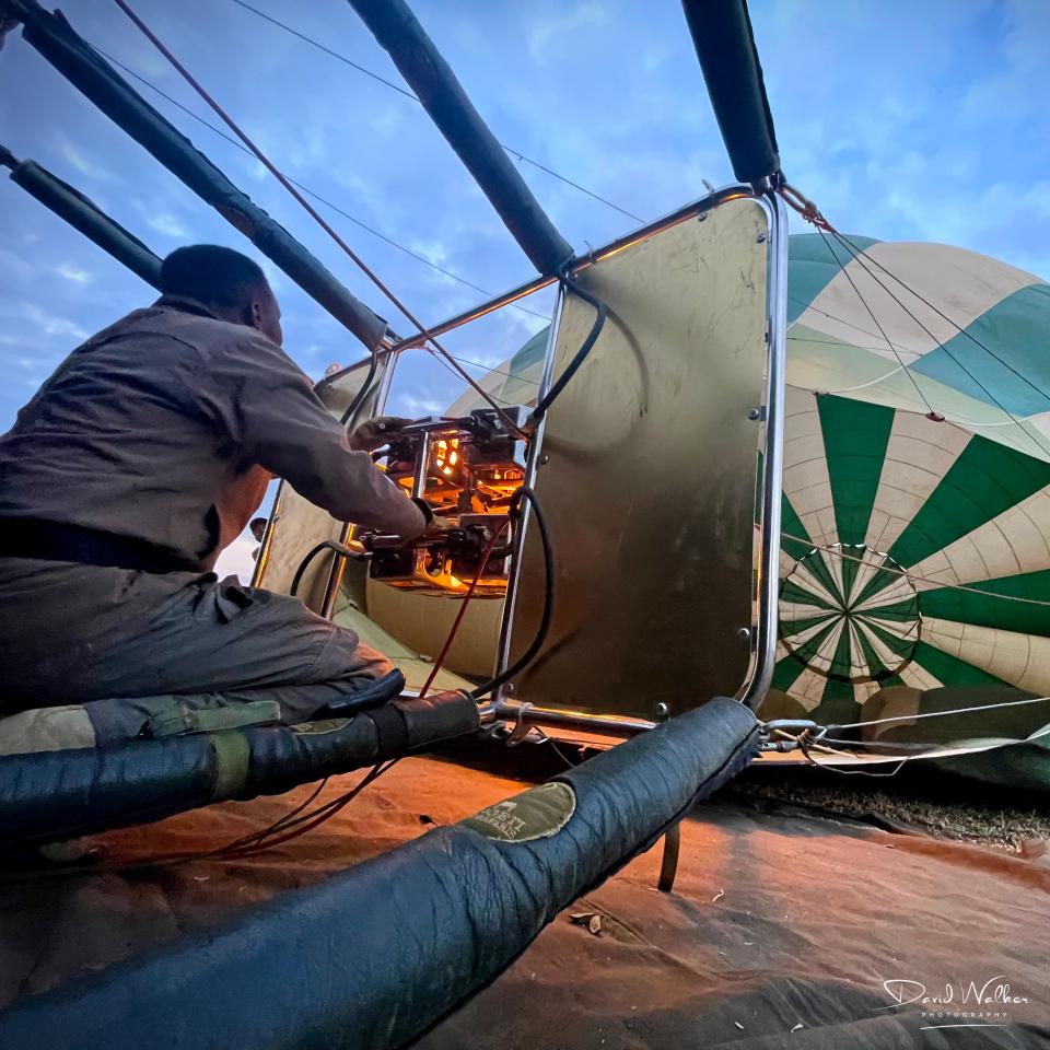 Preparing the balloon, Western Serengeti